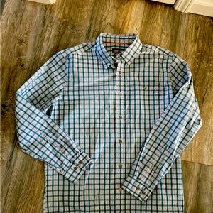 Orvis, Men’s Button Up Size Medium. Lighter material. Great shape.